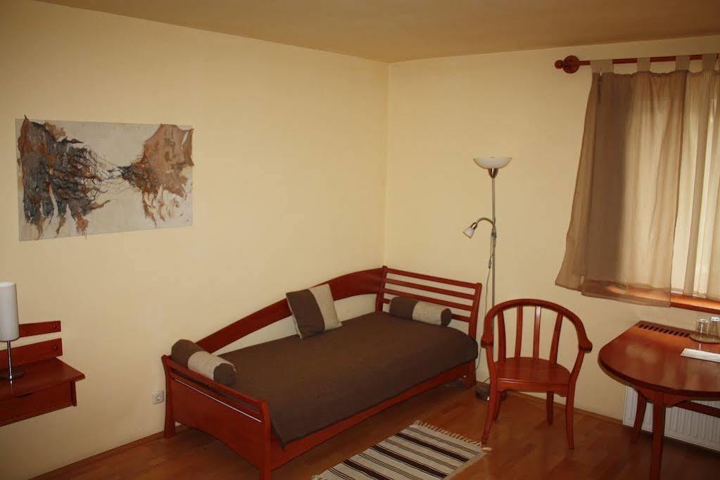The Zen Hotel - Posticum Oradea Exterior foto